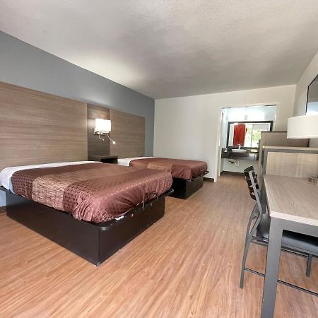 Landmark Hotel Leesville Екстер'єр фото
