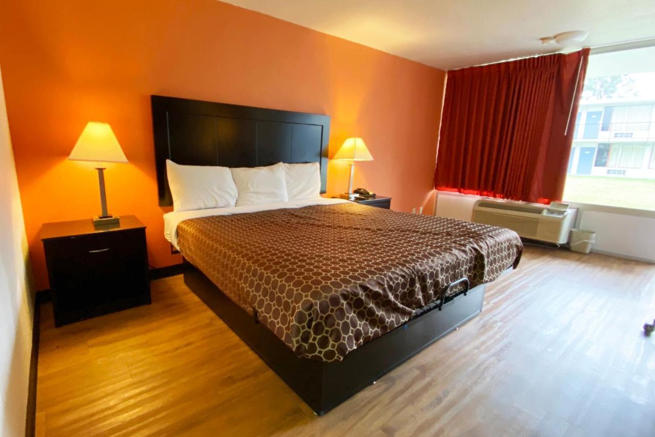 Landmark Hotel Leesville Екстер'єр фото