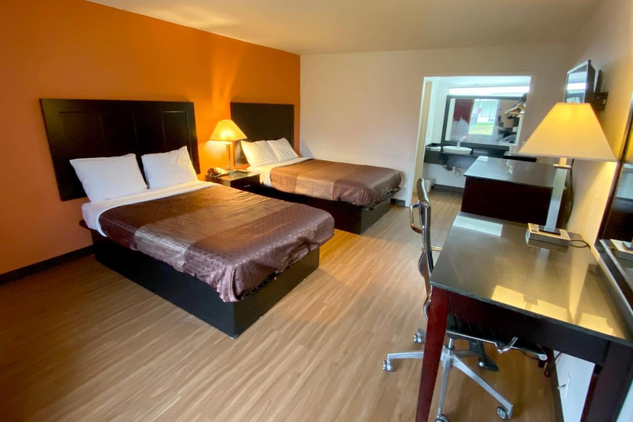 Landmark Hotel Leesville Екстер'єр фото