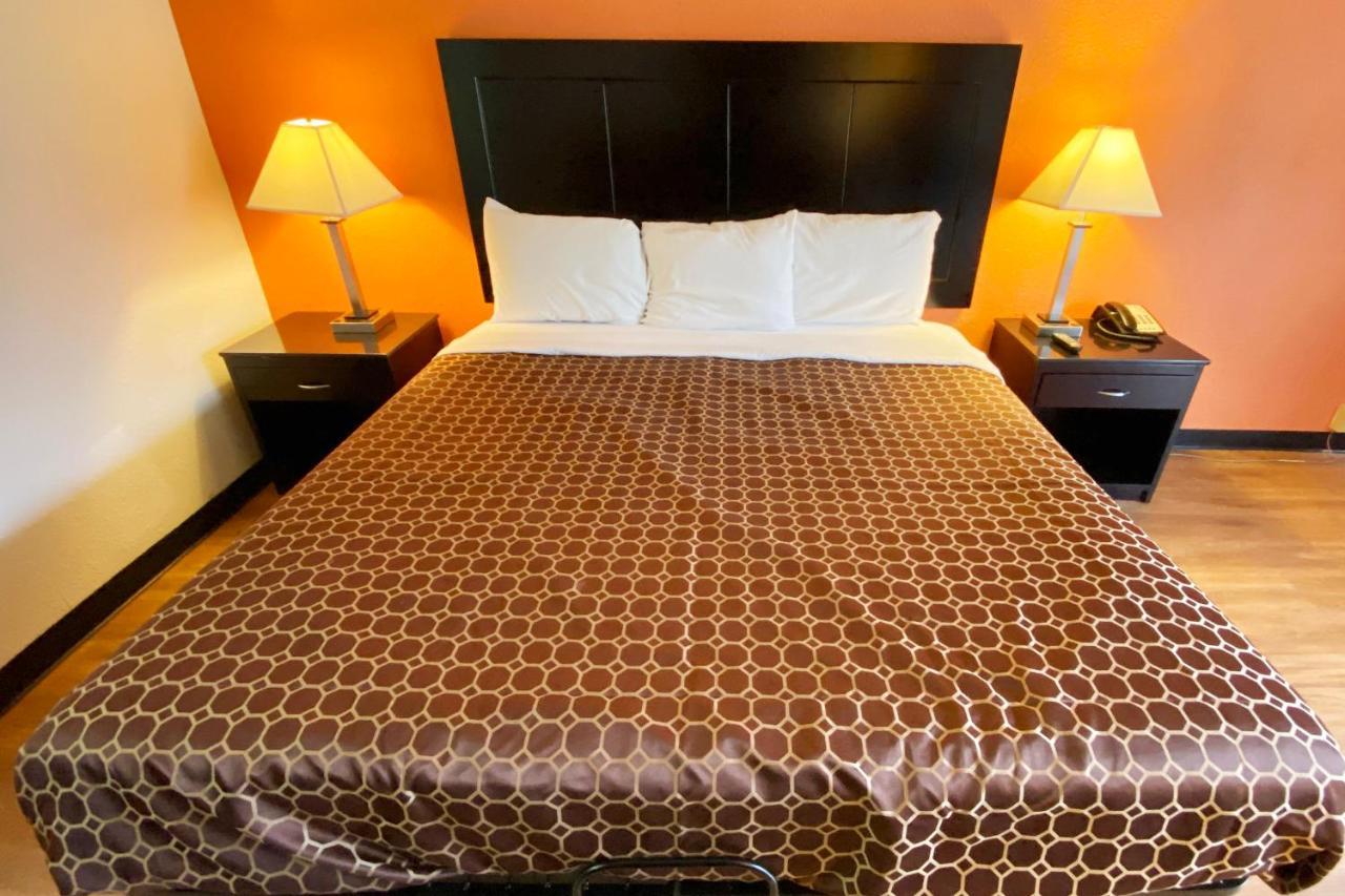 Landmark Hotel Leesville Екстер'єр фото